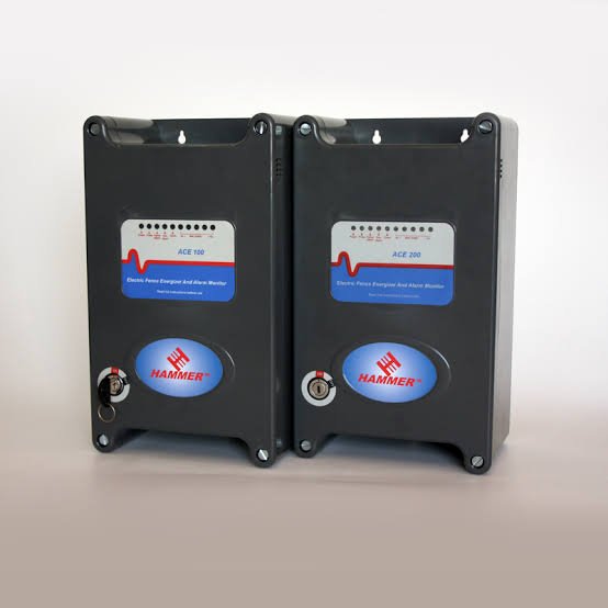 Hammer ACE200 8 Joule Electric Fence Energizer